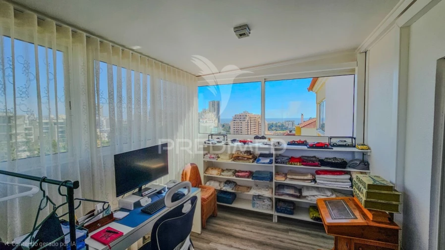 Apartamento T4 para Venda em Portimão Foto 30