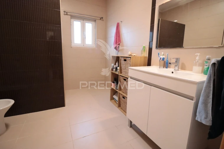 Moradia T4 para Venda em Pontevel Foto 16