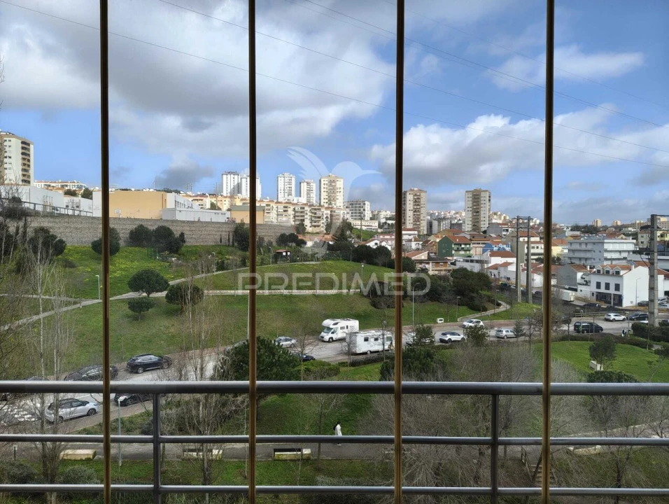 Apartamento T3 para Venda em Odivelas Foto 31
