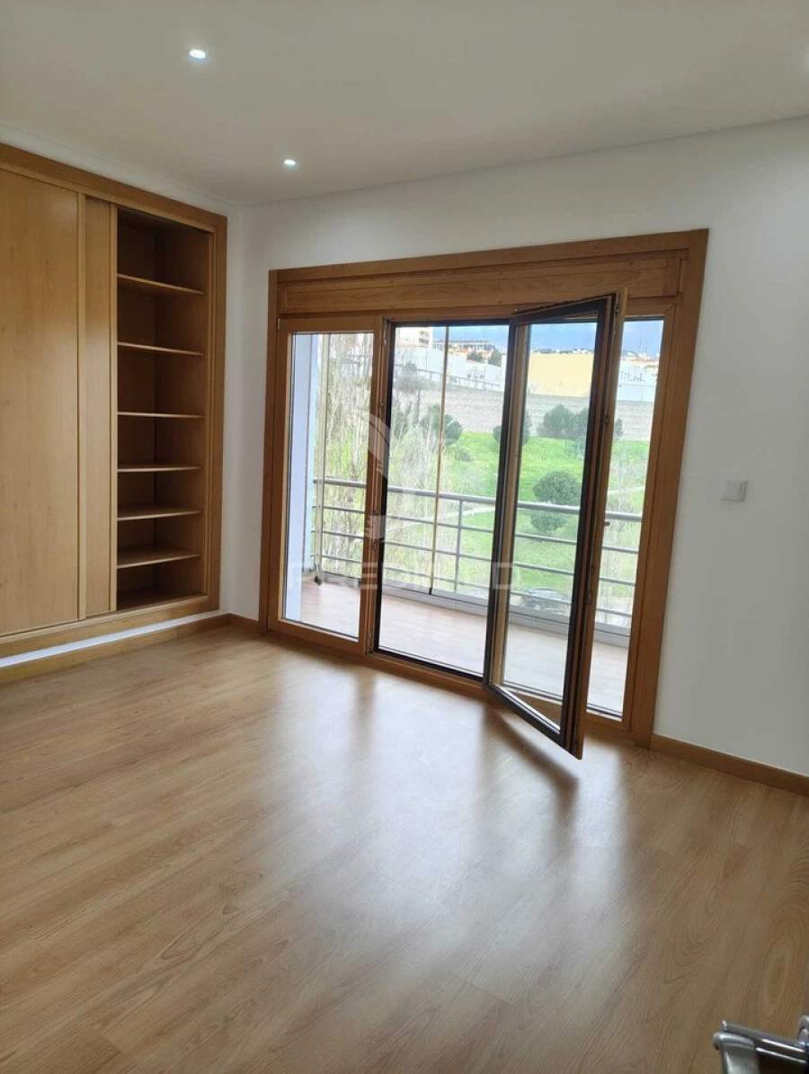 Apartamento T3 para Venda em Odivelas Foto 32