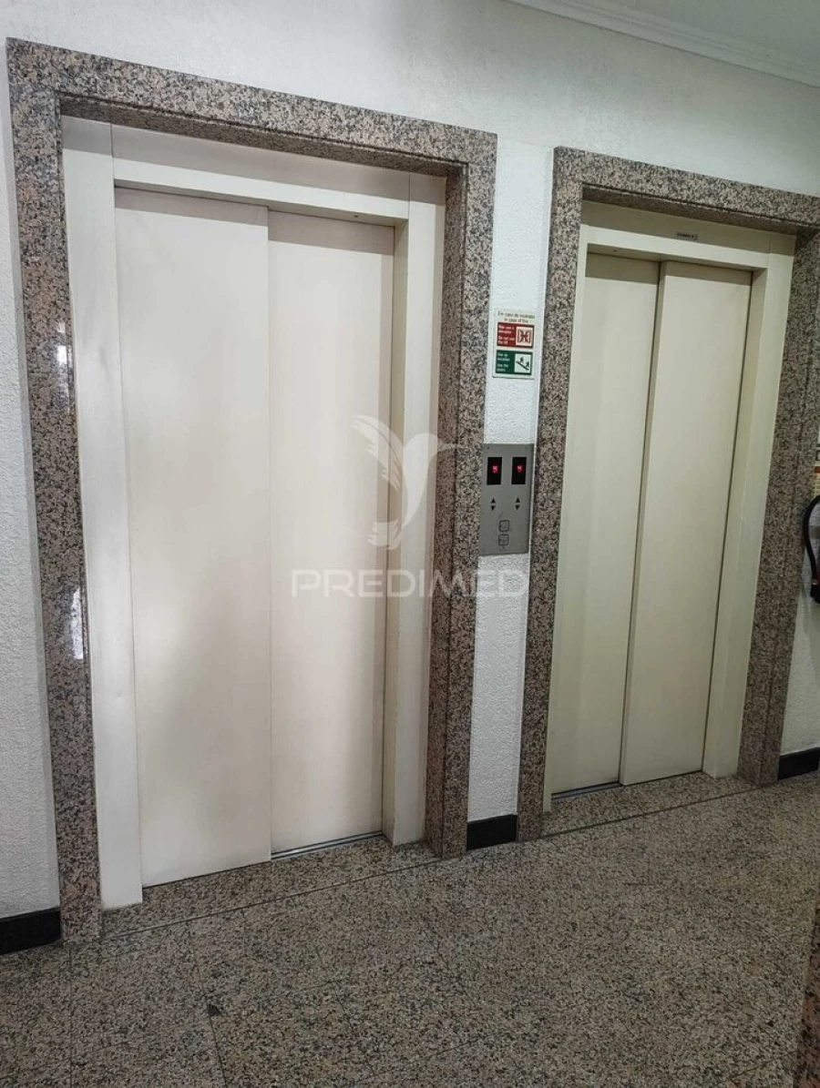 Apartamento T3 para Venda em Odivelas Foto 12