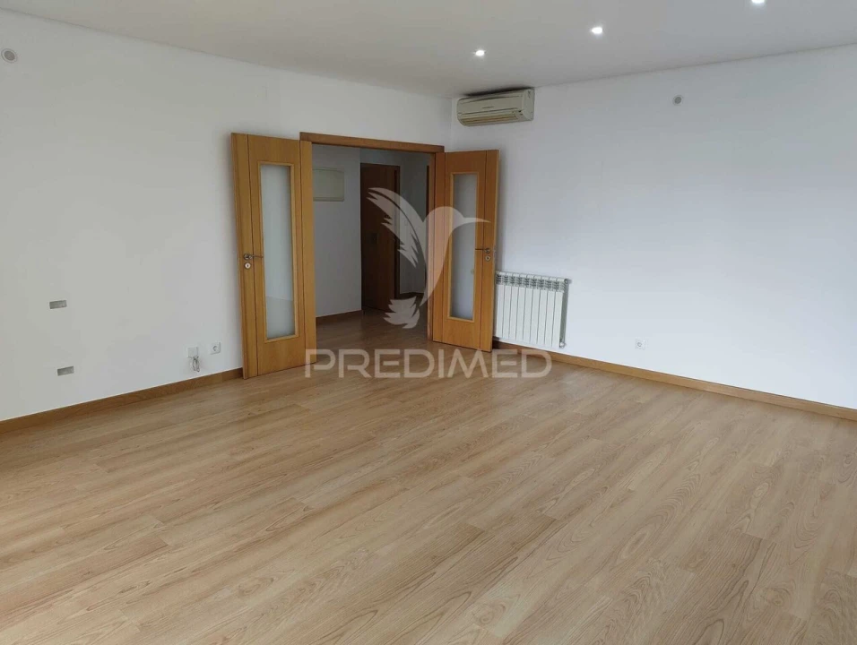 Apartamento T3 para Venda em Odivelas Foto 6