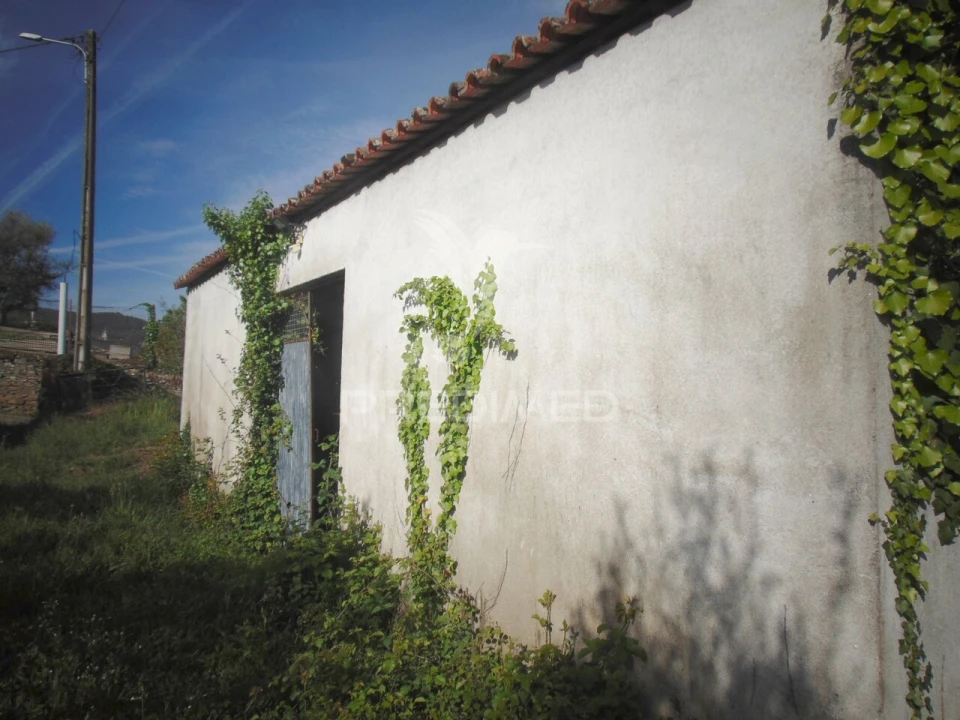 Moradia T1 para Venda em Vilarinho de São Romão Foto 29