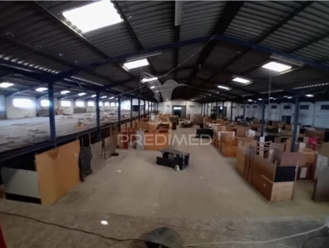 Armazém para Venda em Queluz e Belas Foto 1