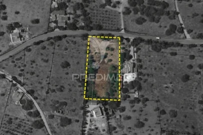 Terreno para Venda em Quelfes