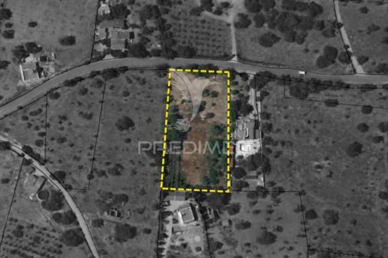Terreno para Venda em Quelfes Foto 6