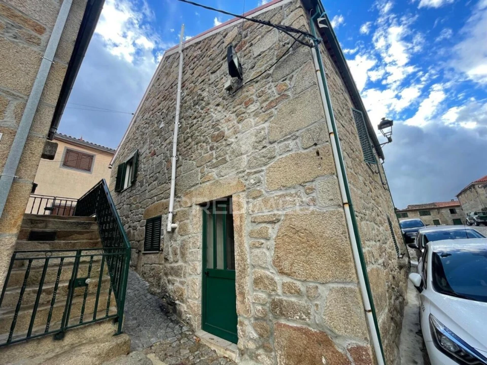 Moradia T3 para Venda em Freixo de Numão Foto 25