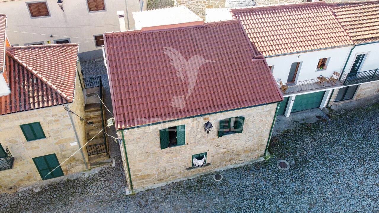 Moradia T3 para Venda em Freixo de Numão Foto 22