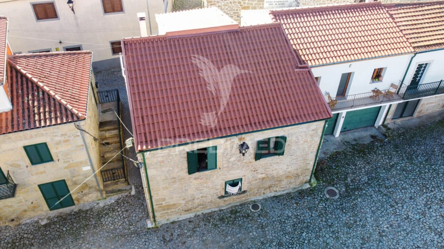 Moradia T3 para Venda em Freixo de Numão Foto 22