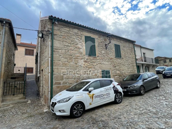 Moradia T3 para Venda em Freixo de Numão Foto 24