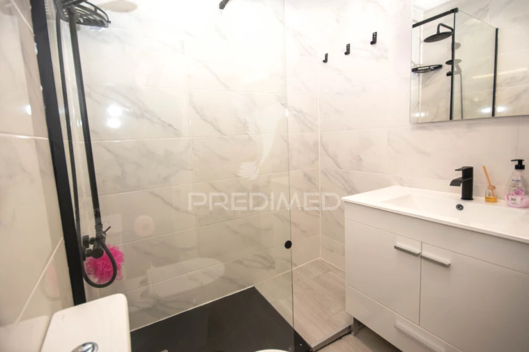 Moradia T3 para Venda em Freixo de Numão Foto 8