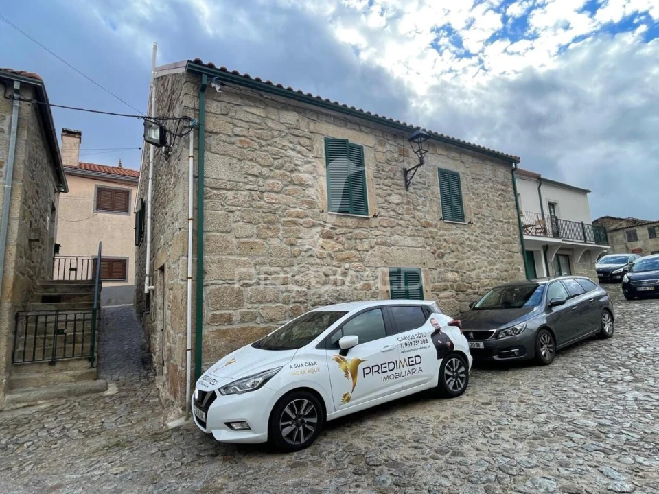 Moradia T3 para Venda em Freixo de Numão Foto 24