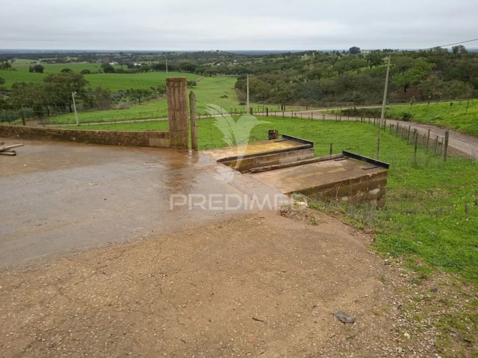 Quinta T2 para Venda em Colos Foto 2