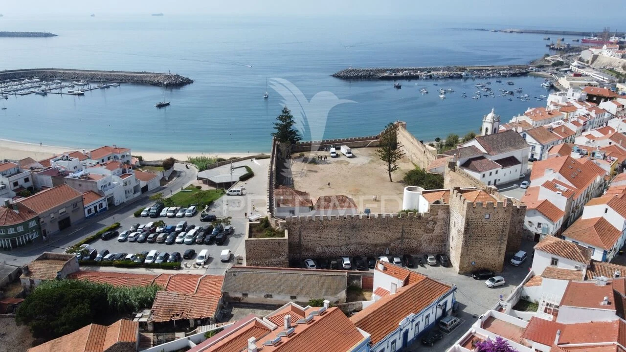 Moradia T9 para Venda em Sines Foto 8