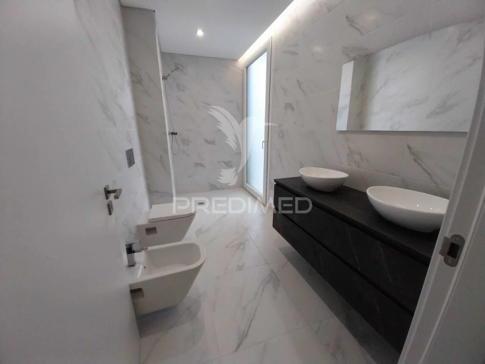 Moradia T5 para Venda em Nossa Sra de Fatima Foto 28