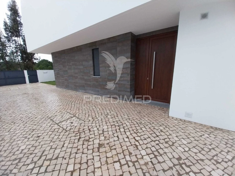 Moradia T5 para Venda em Nossa Sra de Fatima Foto 4