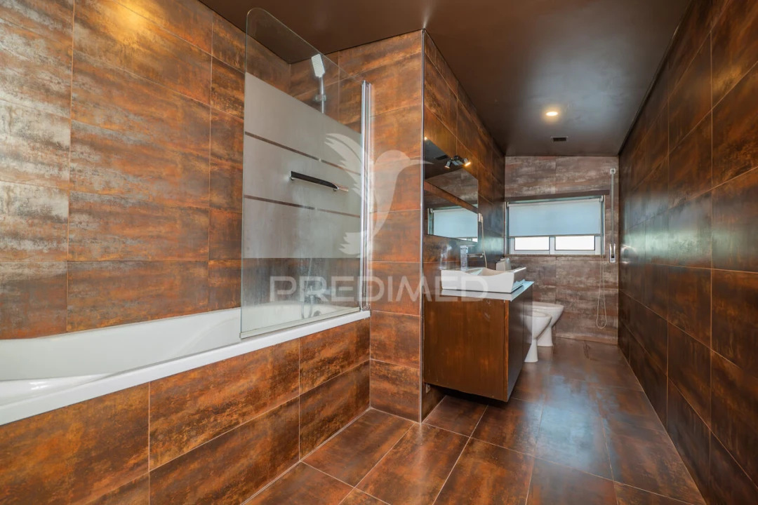 Moradia T3 para Venda em Carrazedo Foto 11