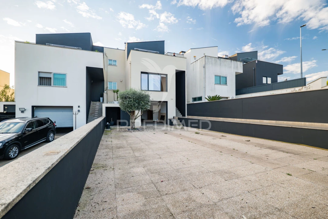 Moradia T3 para Venda em Carrazedo Foto 26