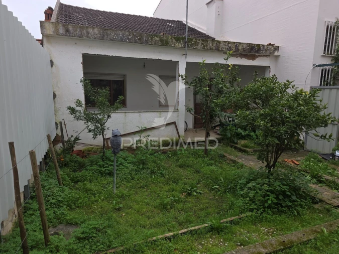 Moradia T3 para Venda em São João Baptista Foto 1