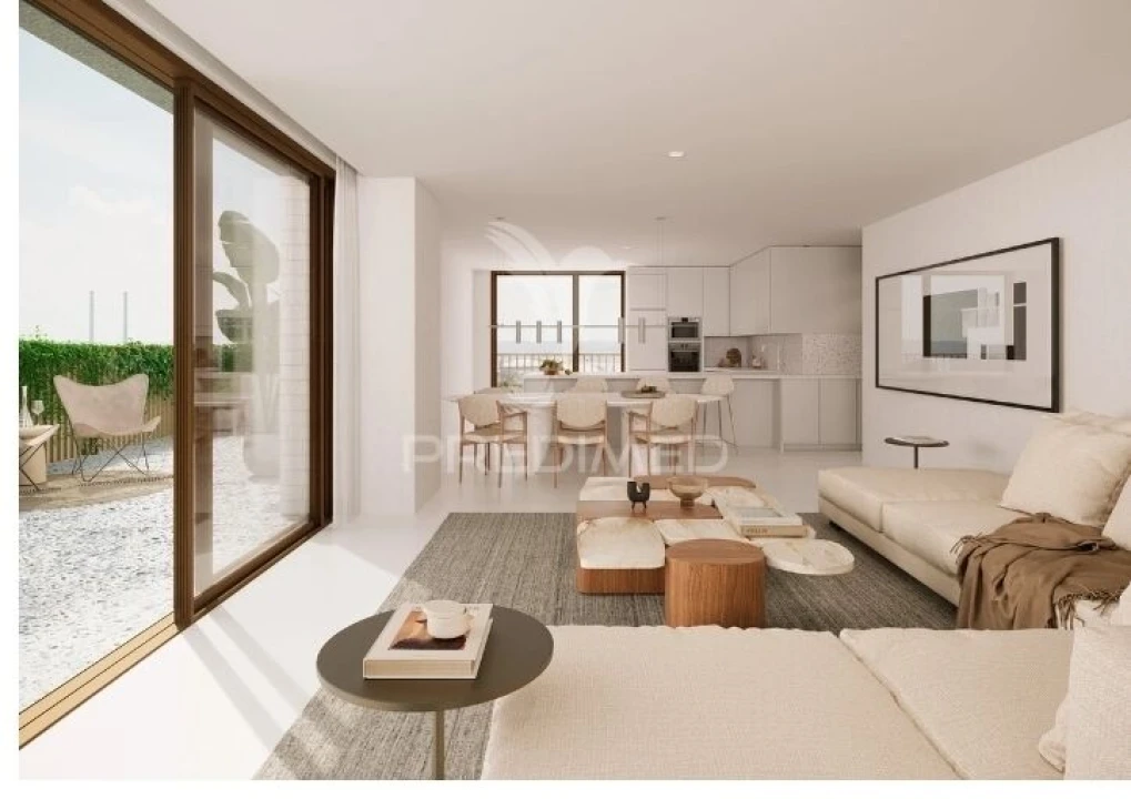 Apartamento T9 para Venda em Sines Foto 5