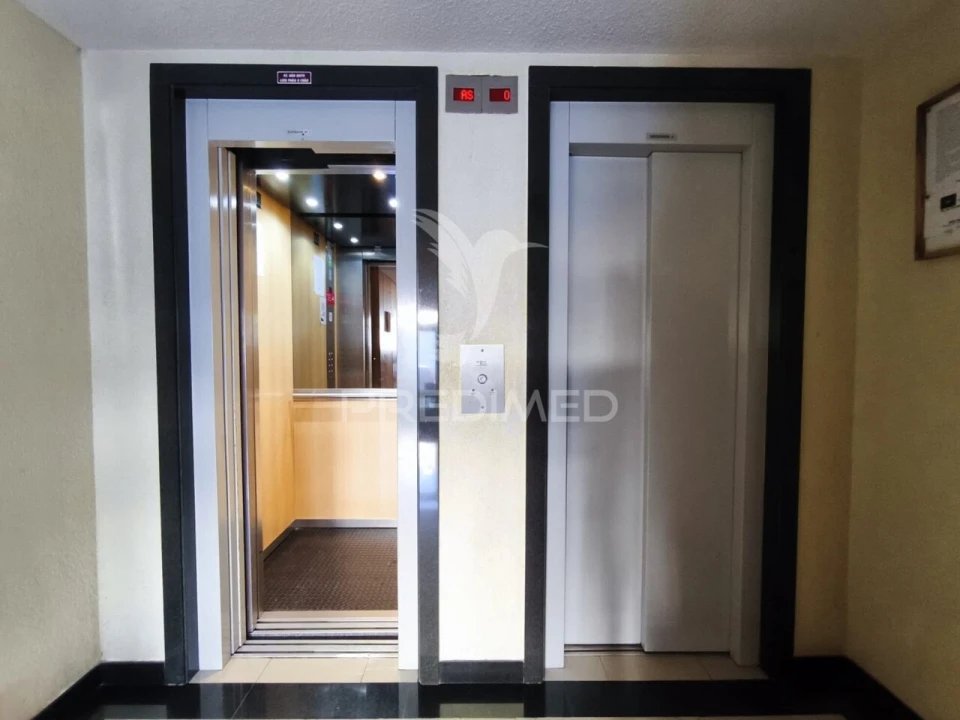 Apartamento T3 para Venda em Rio de Mouro Foto 3