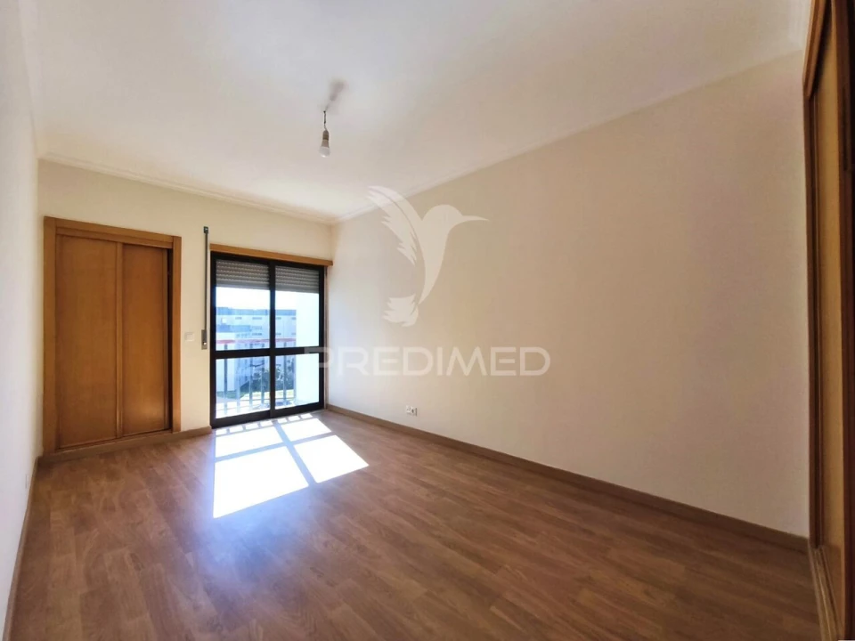 Apartamento T3 para Venda em Rio de Mouro Foto 7