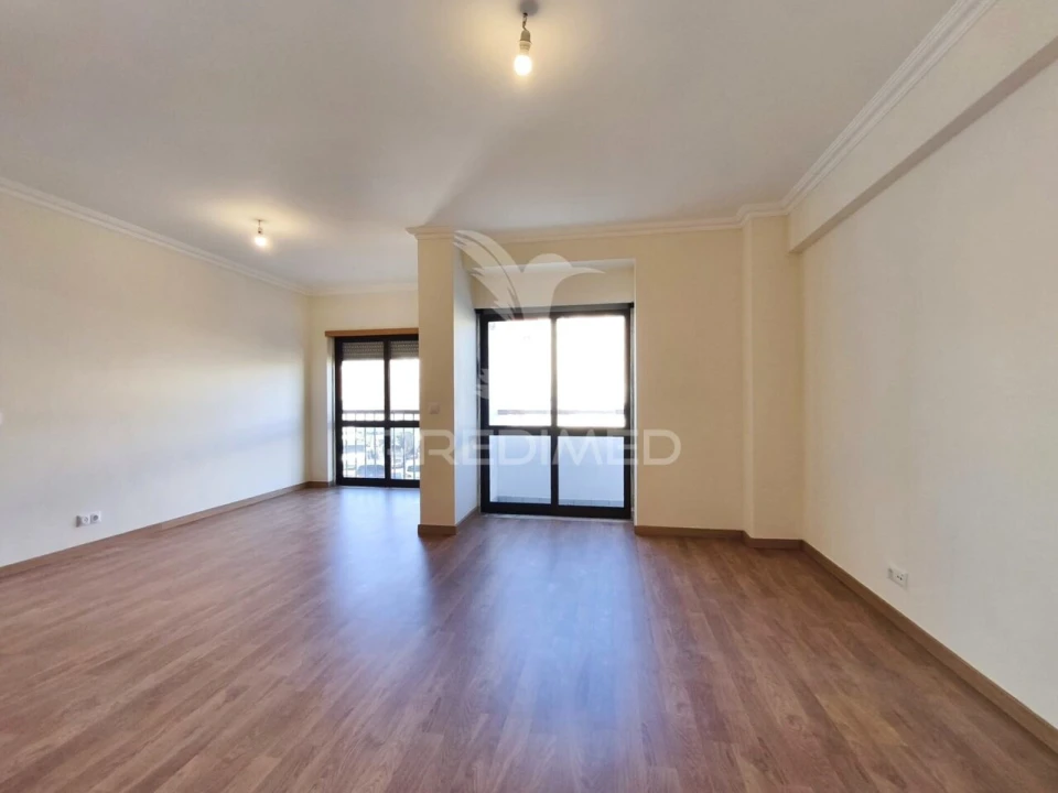 Apartamento T3 para Venda em Rio de Mouro Foto 18