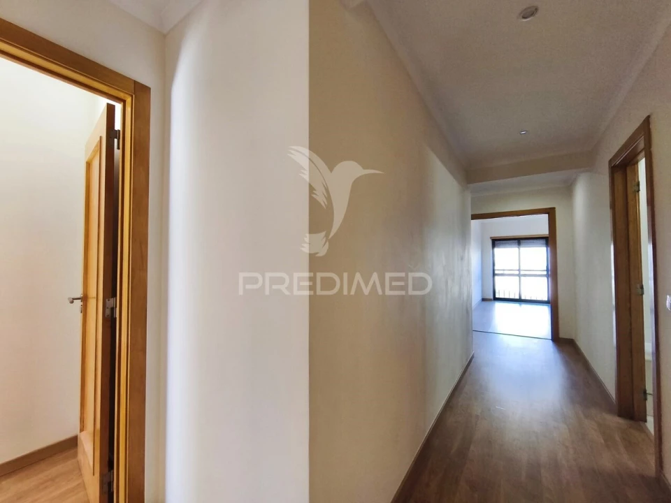 Apartamento T3 para Venda em Rio de Mouro Foto 5
