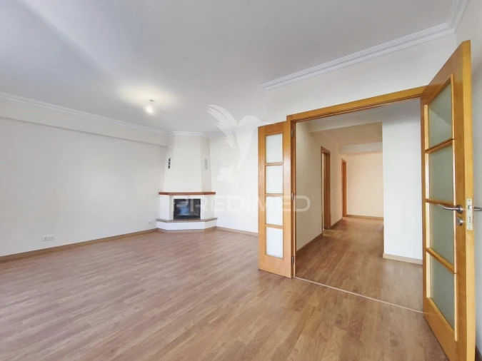 Apartamento T3 para Venda em Rio de Mouro Foto 15