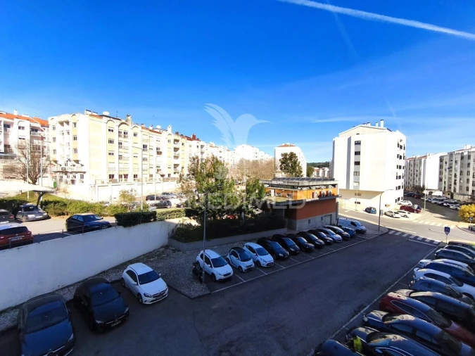 Apartamento T3 para Venda em Rio de Mouro Foto 19