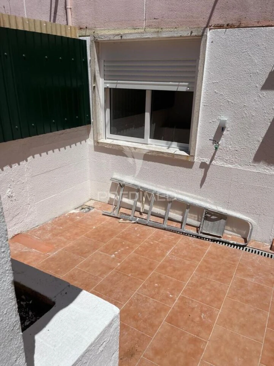 Apartamento T2 para Venda em Falagueira-Venda Nova Foto 21