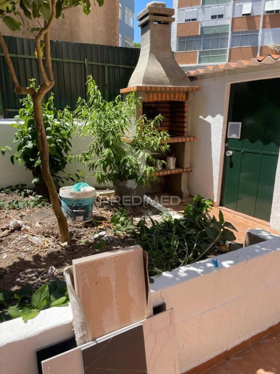 Apartamento T2 para Venda em Falagueira-Venda Nova Foto 6