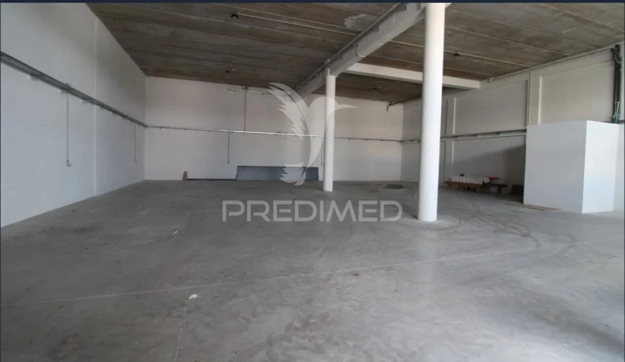 Armazém para Arrendamento em Azurem Foto 5