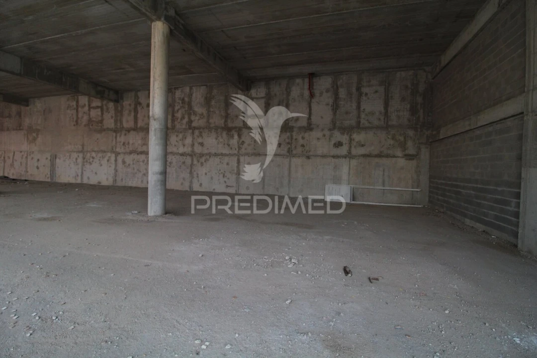 Armazém para Arrendamento em Azurem Foto 5