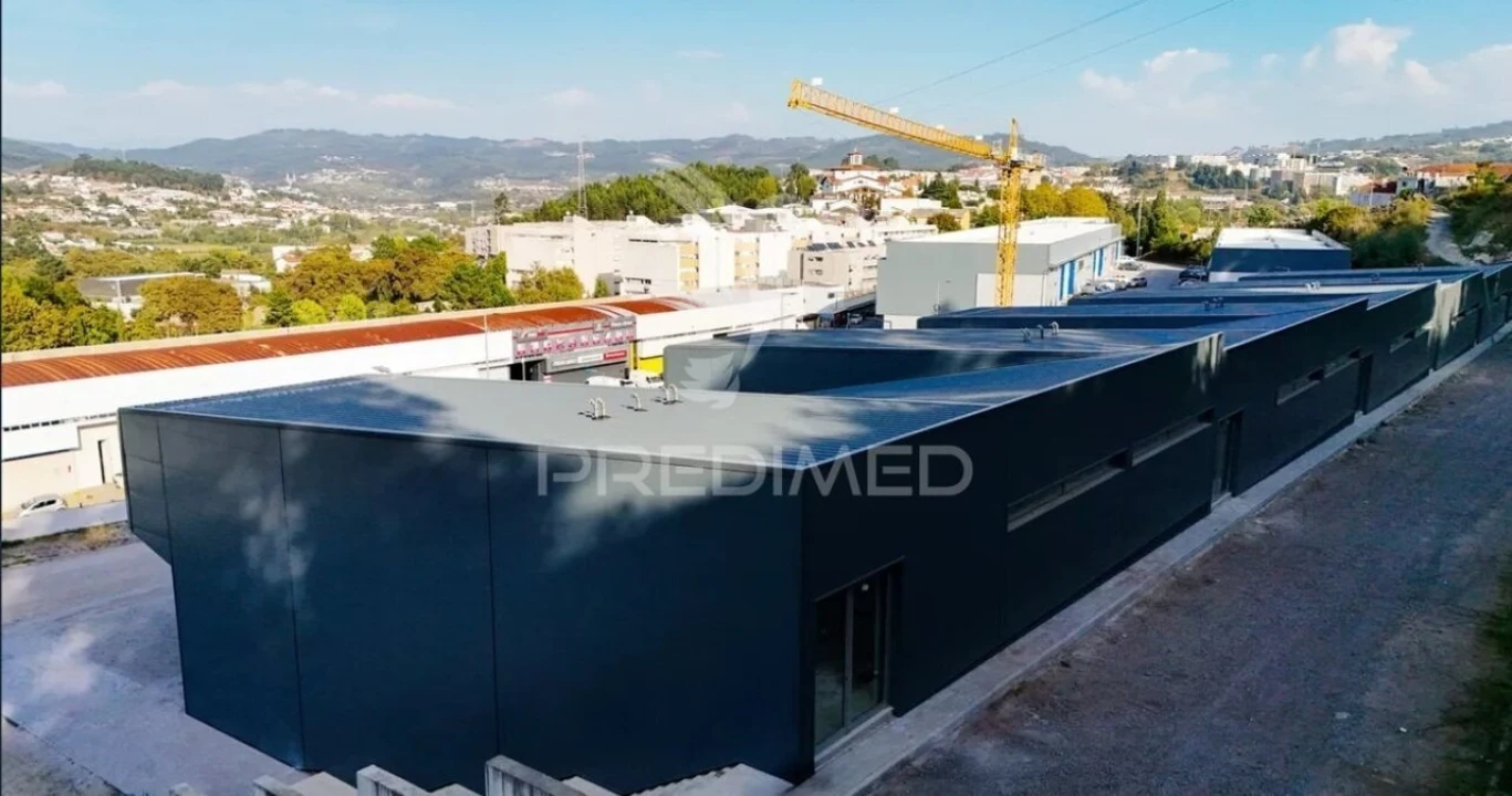 Armazém para Arrendamento em Azurem Foto 3