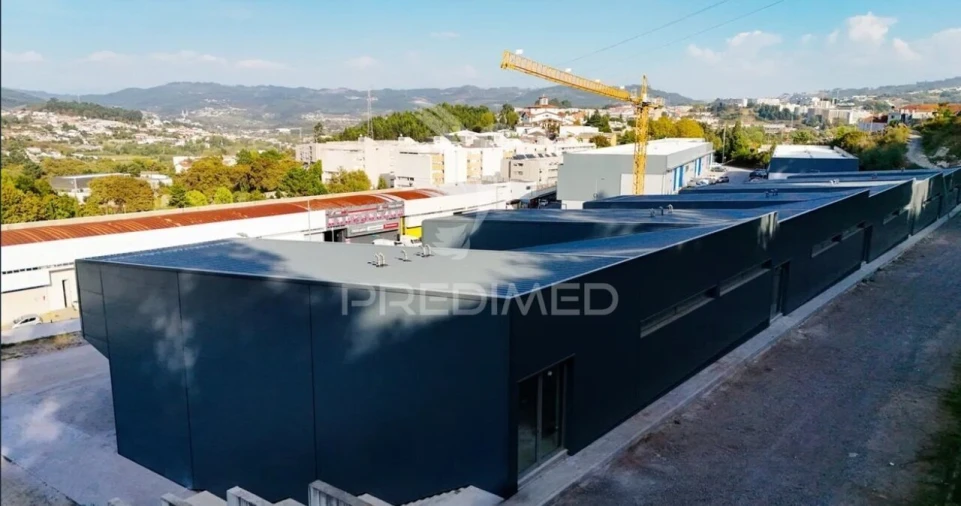 Armazém para Arrendamento em Azurem Foto 3