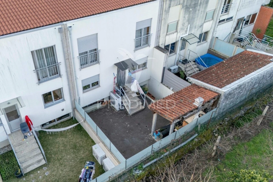 Moradia T3 para Venda em Soutelo Foto 35