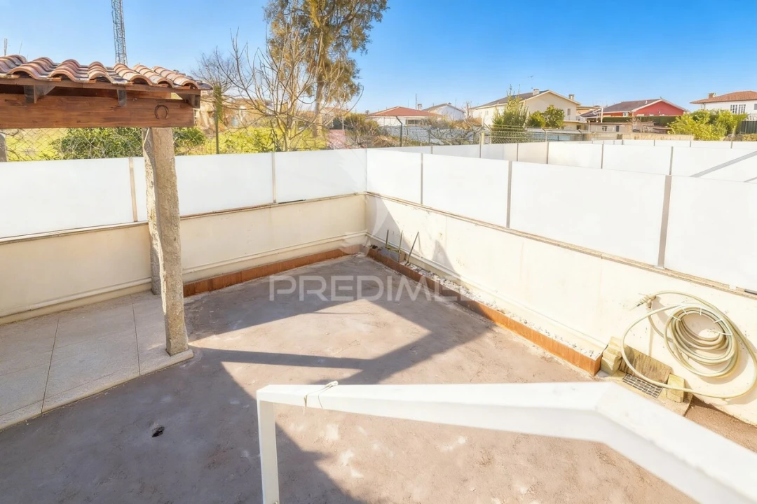 Moradia T3 para Venda em Soutelo Foto 26