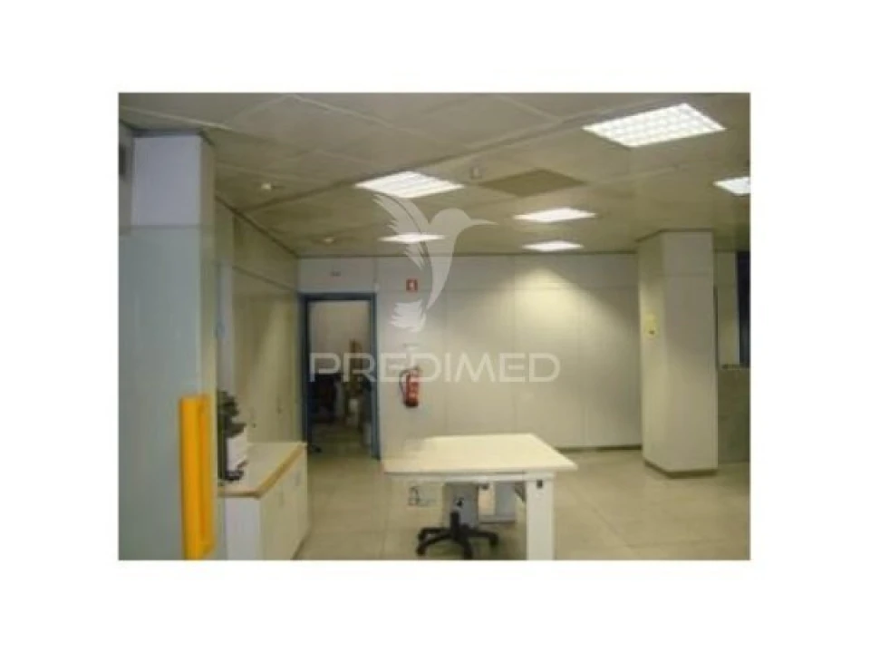 Loja para Venda em Rio Tinto Foto 3