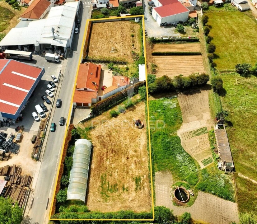 Moradia T4 para Venda em São Teotónio Foto 29