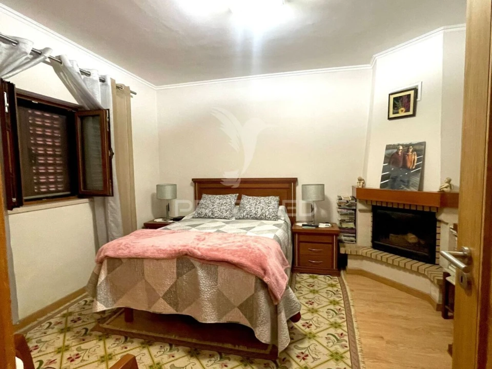 Moradia T4 para Venda em São Teotónio Foto 17