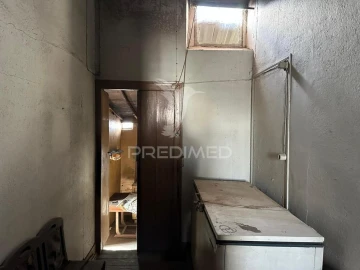 Prédio para Venda em Alcanhões