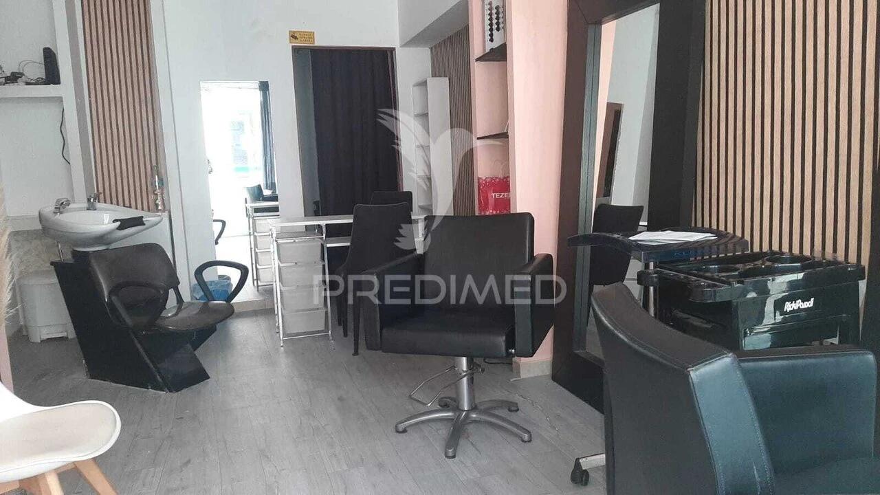 Loja para Arrendamento em Setubal (São Sebastião) Foto 2