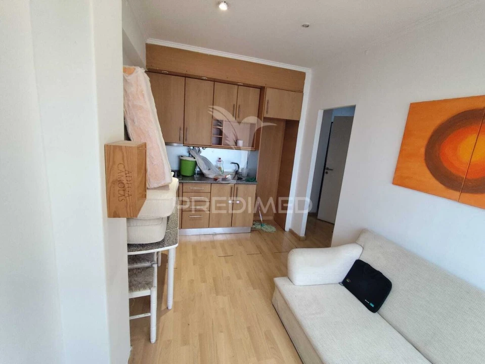 Apartamento T0 para Venda em Amora Foto 1