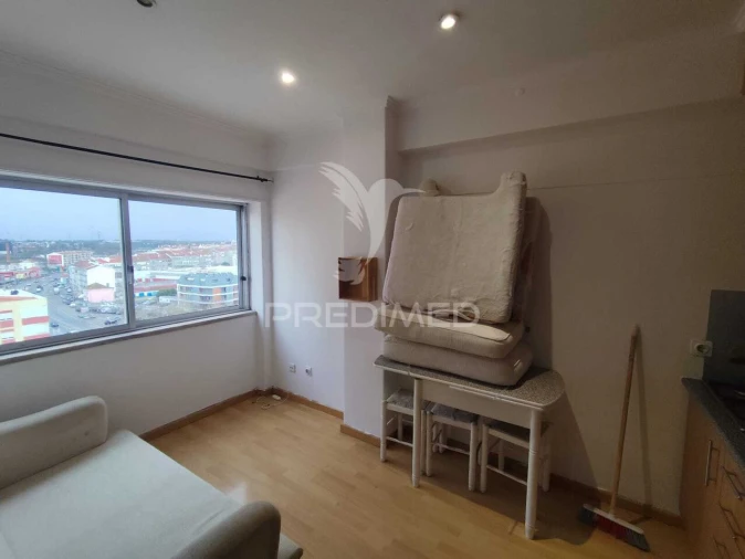 Apartamento T0 para Venda em Amora Foto 2