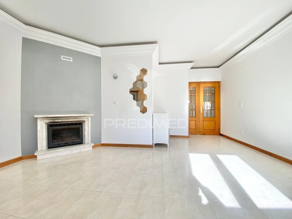 Apartamento T2 para Venda em Santa Clara Foto 1