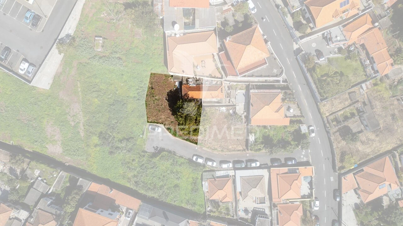 Moradia T3 para Venda em Santo Antonio Foto 2