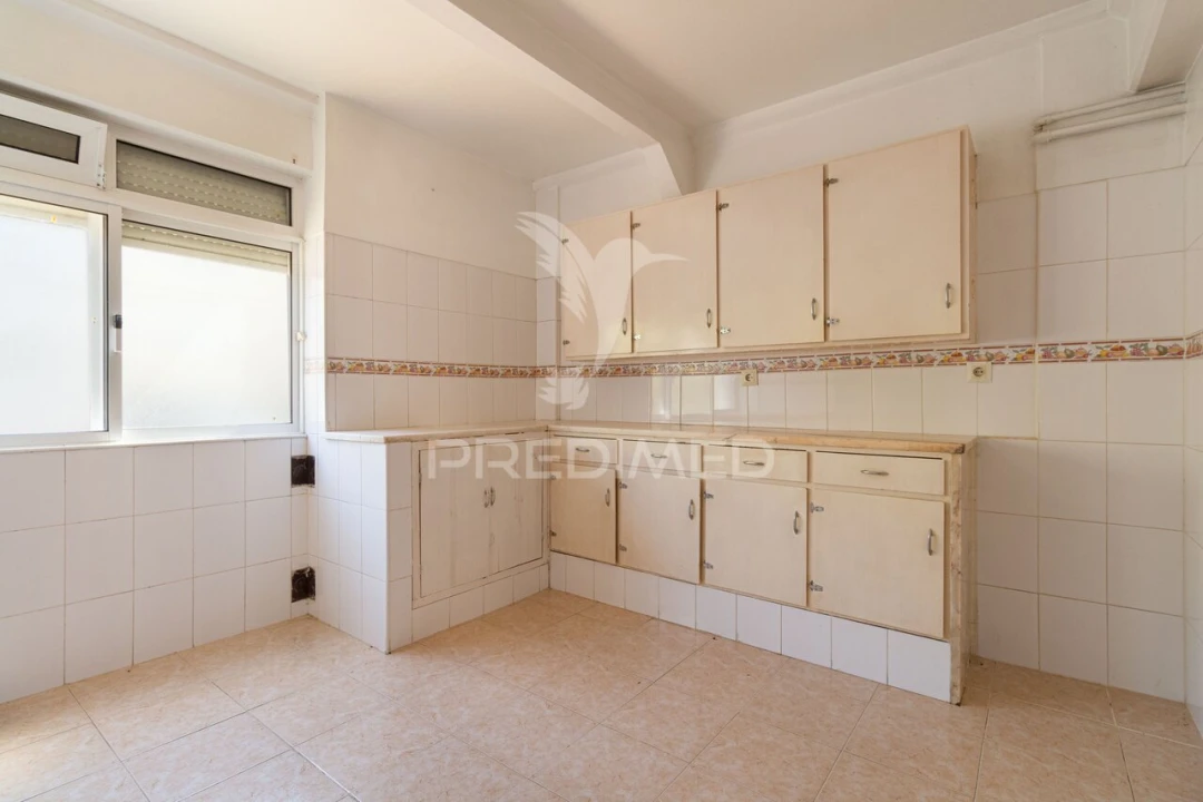 Apartamento T3 para Venda em São Domingos de Benfica Foto 13