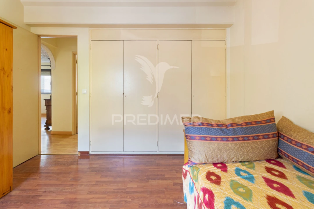 Apartamento T3 para Venda em São Domingos de Benfica Foto 6