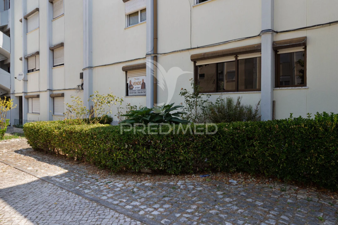 Apartamento T3 para Venda em São Domingos de Benfica Foto 24